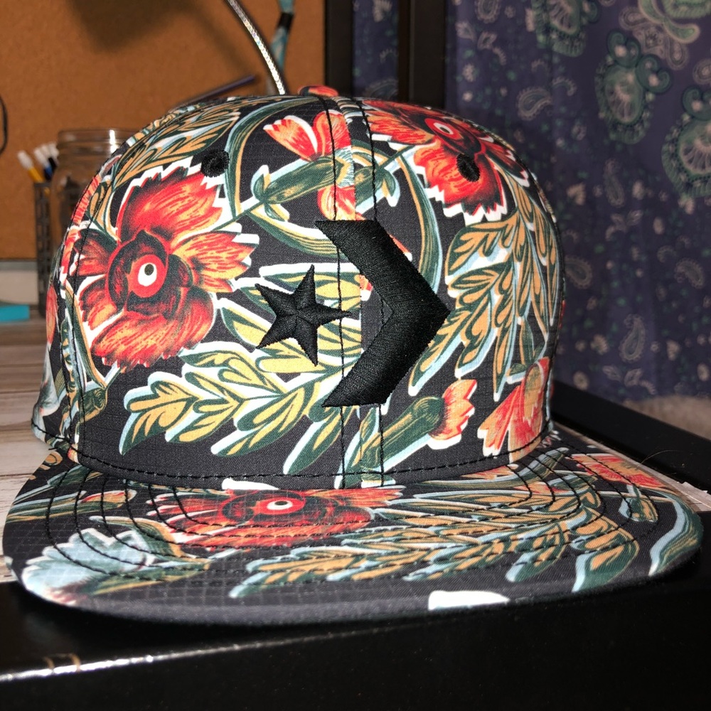 Converse one size fits all floral SnapBack